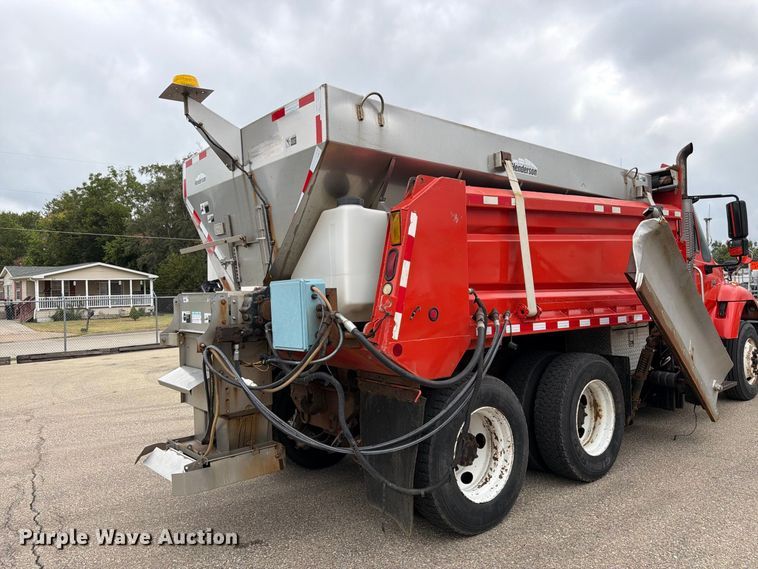 image for item DY3371 2007 International 7400 dump truck