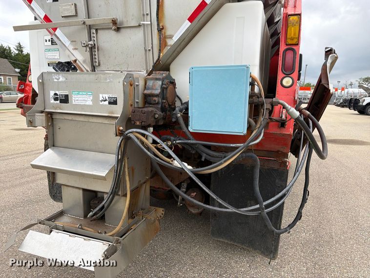 image for item DY3371 2007 International 7400 dump truck