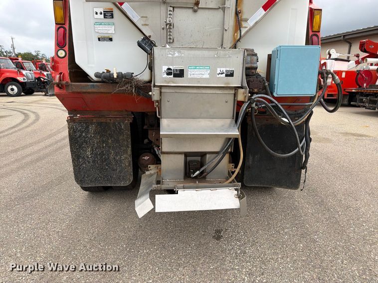 image for item DY3371 2007 International 7400 dump truck
