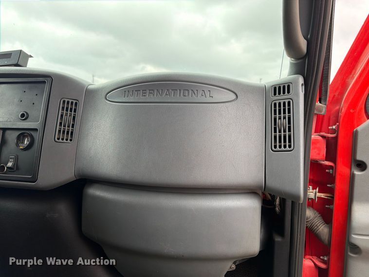 image for item DY3371 2007 International 7400 dump truck