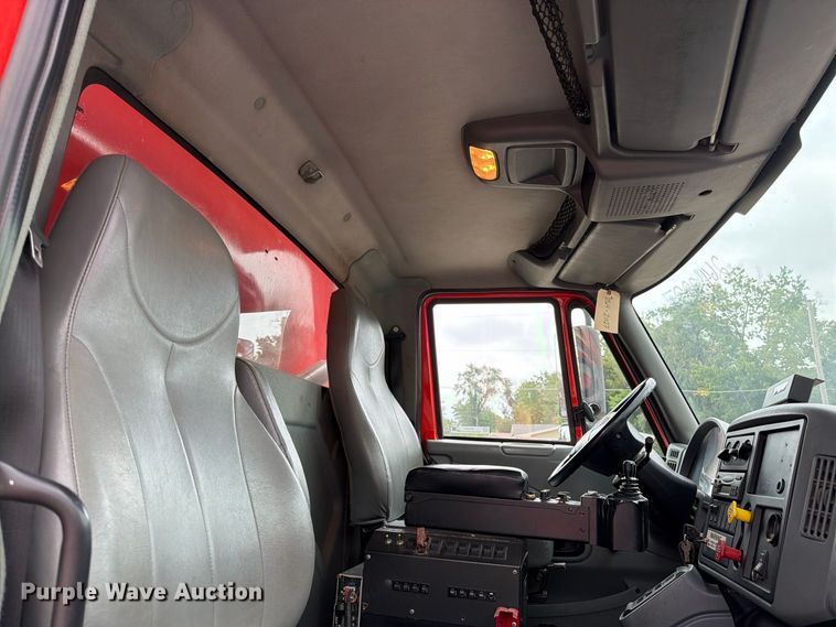 image for item DY3371 2007 International 7400 dump truck