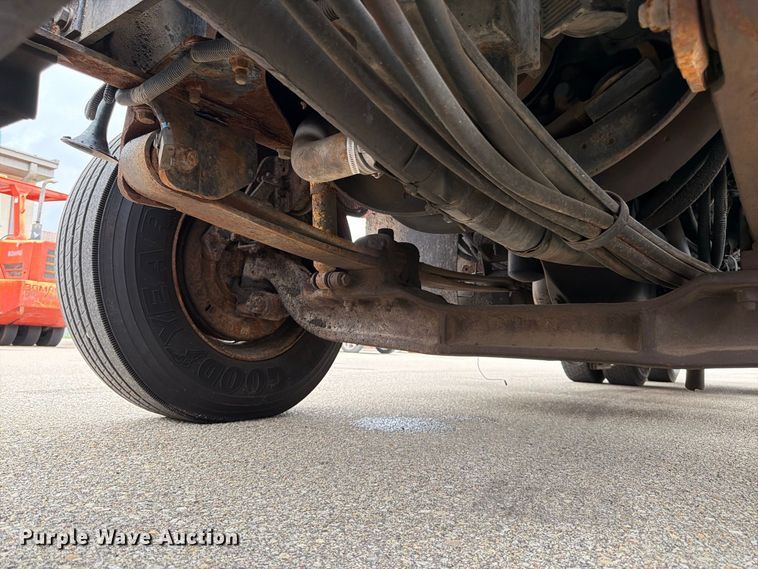 image for item DY3371 2007 International 7400 dump truck