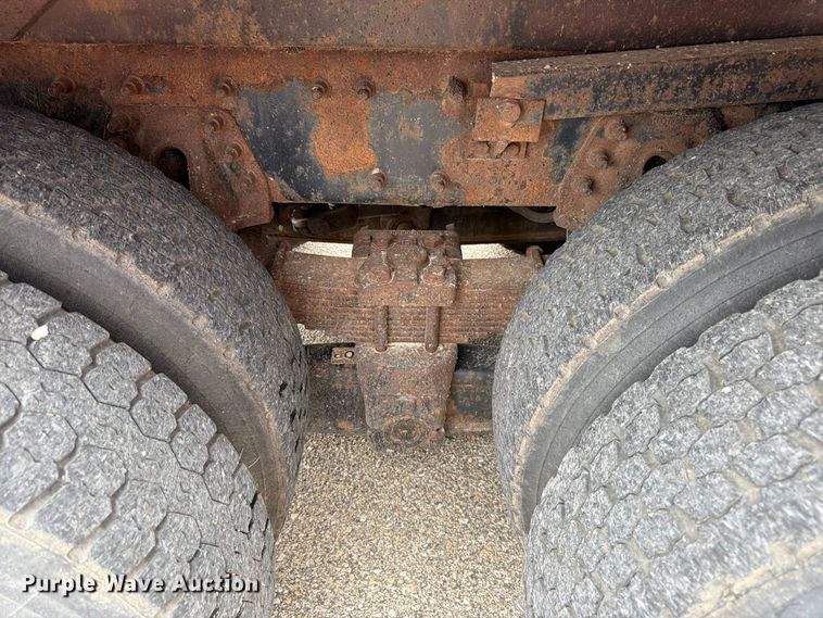 image for item DY3371 2007 International 7400 dump truck