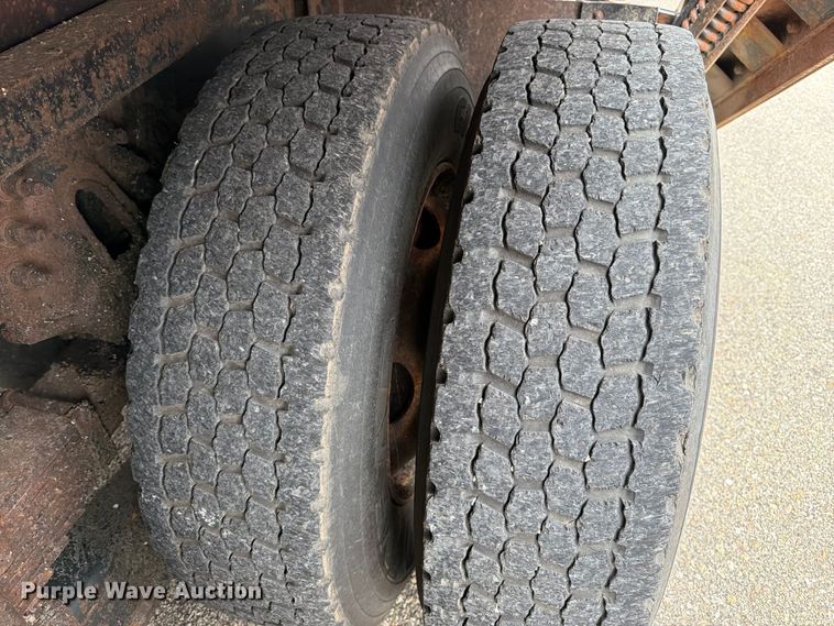 image for item DY3371 2007 International 7400 dump truck