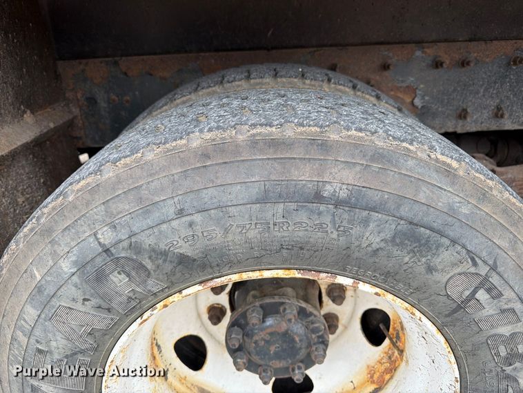 image for item DY3371 2007 International 7400 dump truck