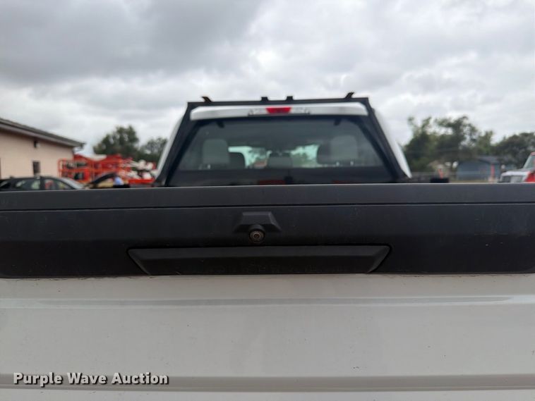 image for item DY3372 2019 Ford F250 Super Duty Ext. Cab pickup truck