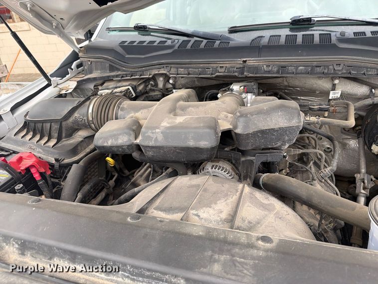 image for item DY3372 2019 Ford F250 Super Duty Ext. Cab pickup truck