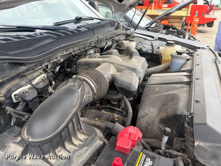 image for item DY3372 2019 Ford F250 Super Duty Ext. Cab pickup truck