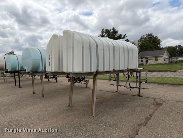 Salt brine tank
