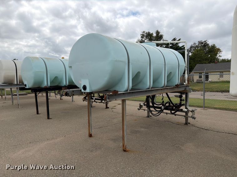 Salt brine tank