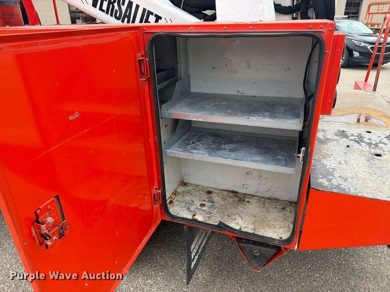 image for item DY3383 2007 GMC C4500 bucket truck