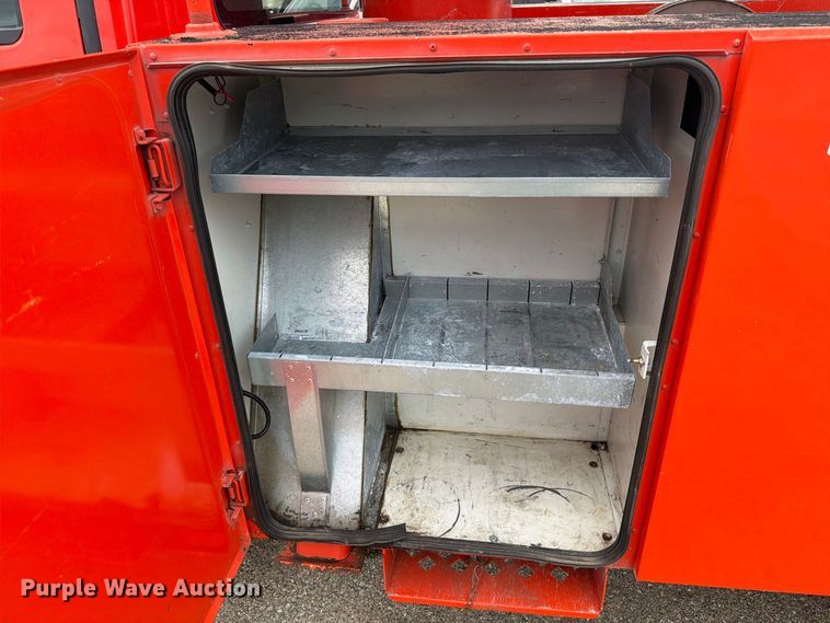 image for item DY3383 2007 GMC C4500 bucket truck
