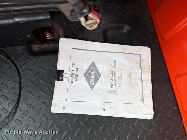 image for item DY3383 2007 GMC C4500 bucket truck