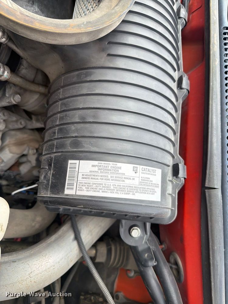 image for item DY3383 2007 GMC C4500 bucket truck