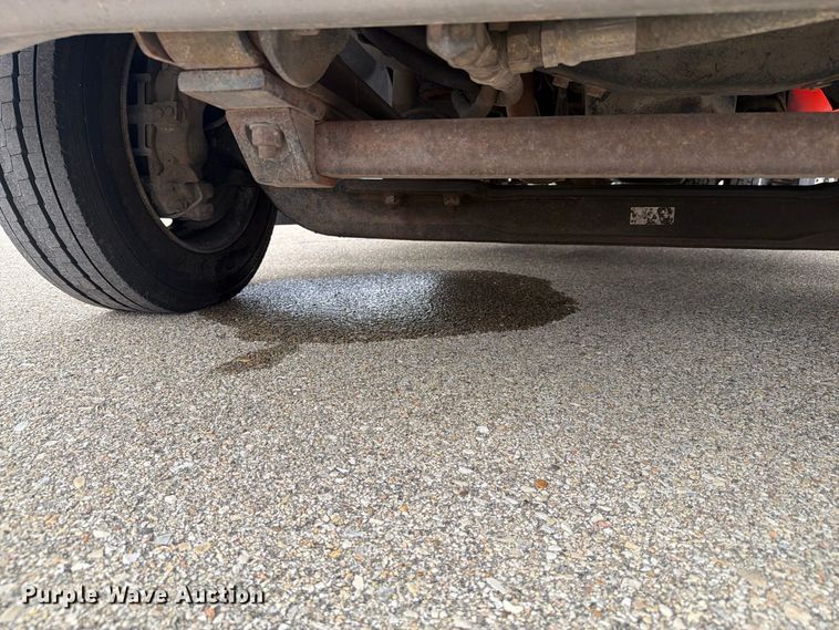image for item DY3383 2007 GMC C4500 bucket truck