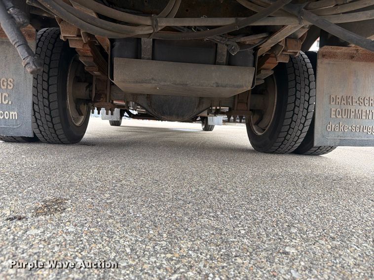 image for item DY3383 2007 GMC C4500 bucket truck