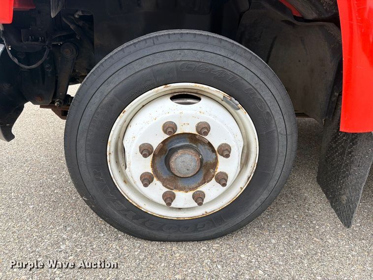 image for item DY3383 2007 GMC C4500 bucket truck