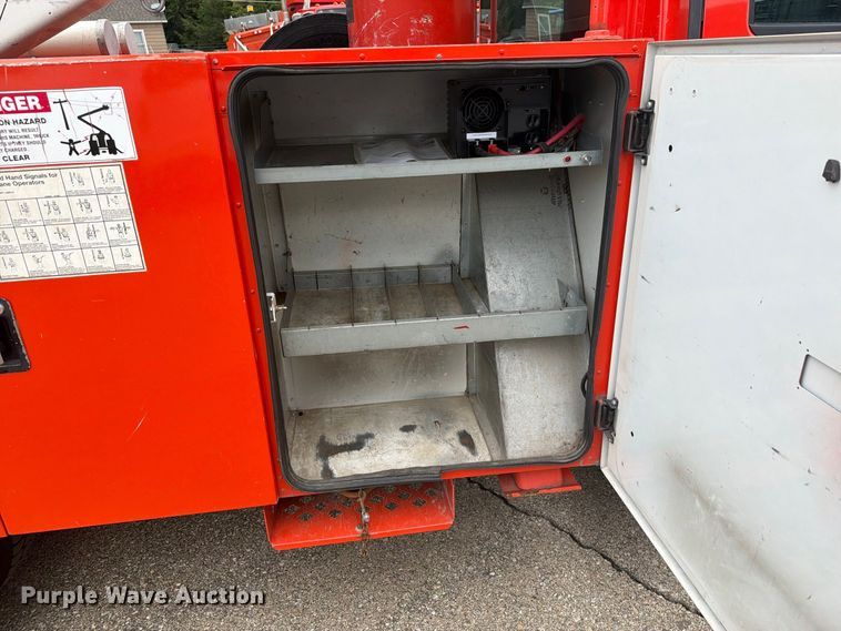 image for item DY3384 2007 GMC C4500 bucket truck