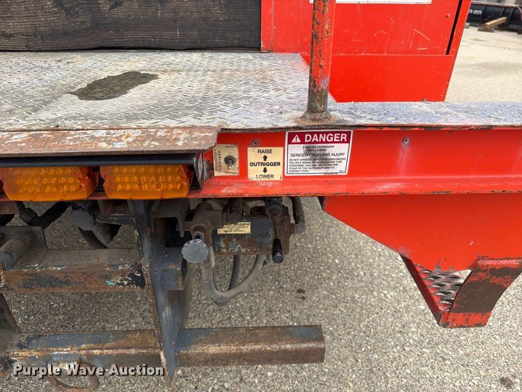 image for item DY3384 2007 GMC C4500 bucket truck