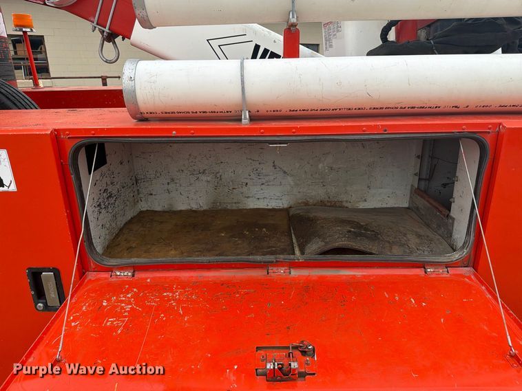 image for item DY3384 2007 GMC C4500 bucket truck