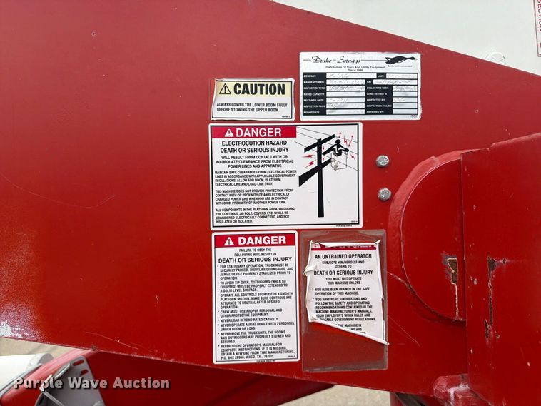 image for item DY3384 2007 GMC C4500 bucket truck