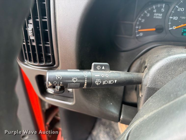 image for item DY3384 2007 GMC C4500 bucket truck
