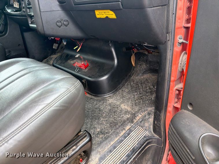 image for item DY3384 2007 GMC C4500 bucket truck