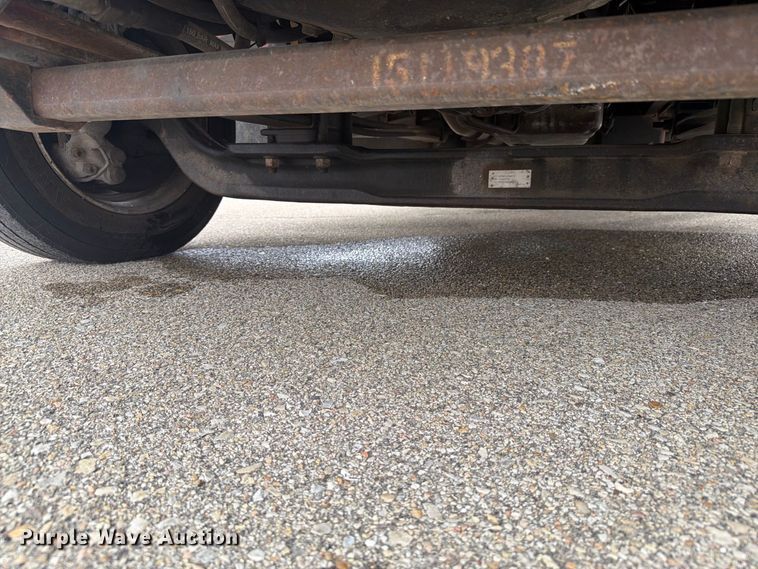 image for item DY3384 2007 GMC C4500 bucket truck