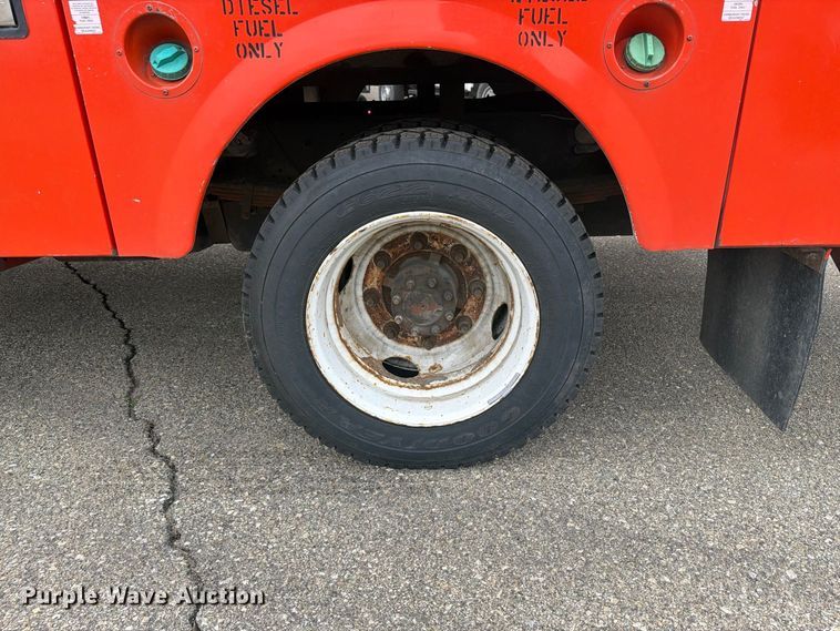 image for item DY3384 2007 GMC C4500 bucket truck