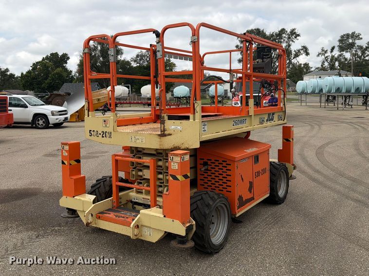 2011 JLG 260MRT scissor lift