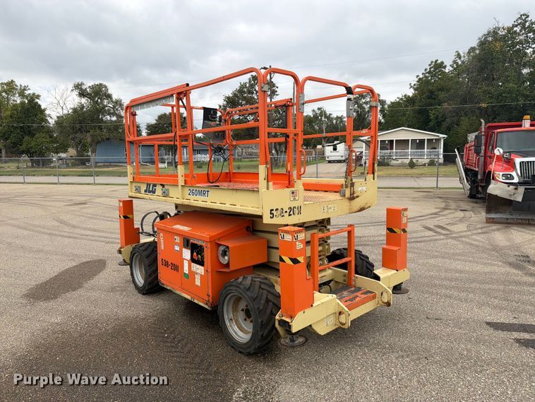 image for item DY3388 2011 JLG 260MRT scissor lift