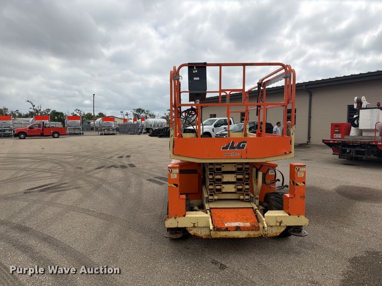 image for item DY3388 2011 JLG 260MRT scissor lift