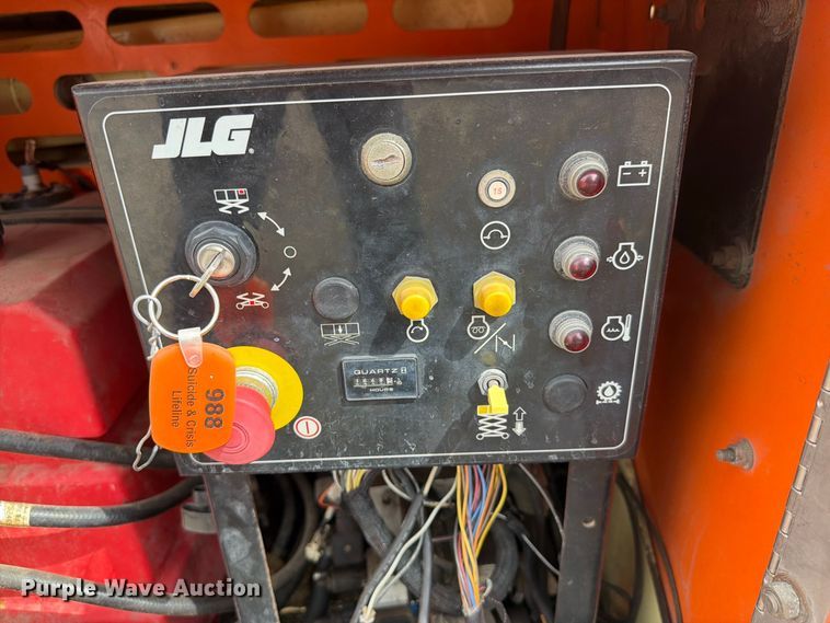 image for item DY3388 2011 JLG 260MRT scissor lift