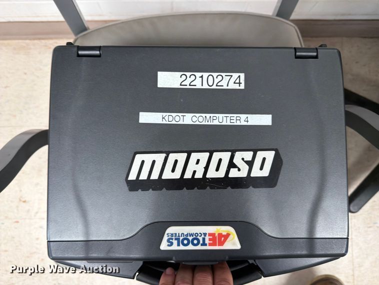 image for item DY3389 (6) Dura book laptops