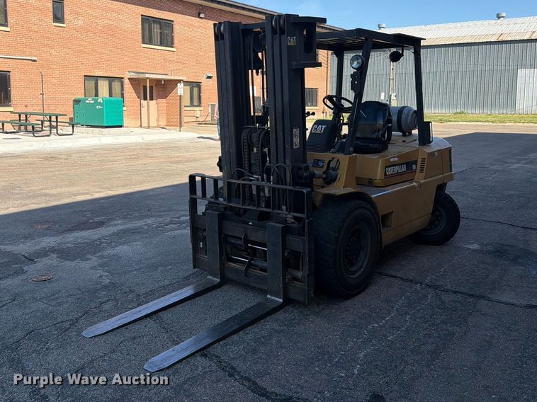 2000 Caterpillar GPL40 forklift