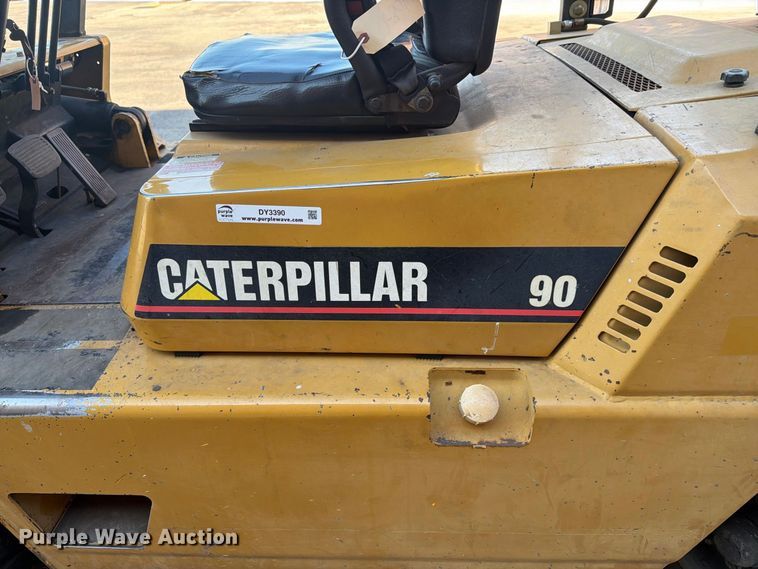 image for item DY3390 2000 Caterpillar GPL40 forklift