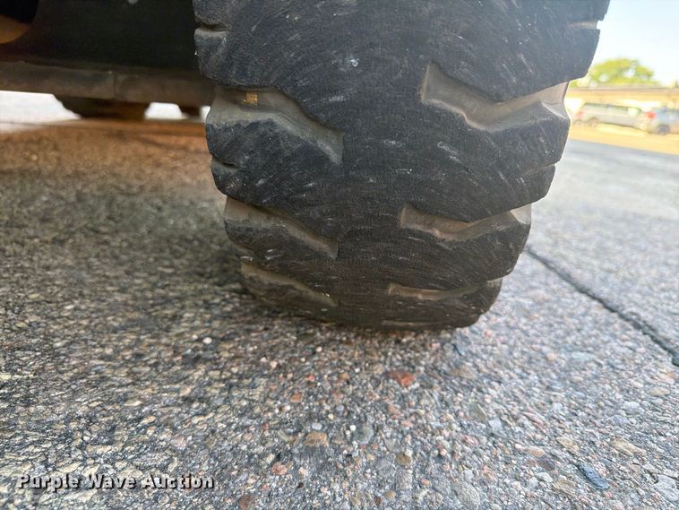 image for item DY3390 2000 Caterpillar GPL40 forklift