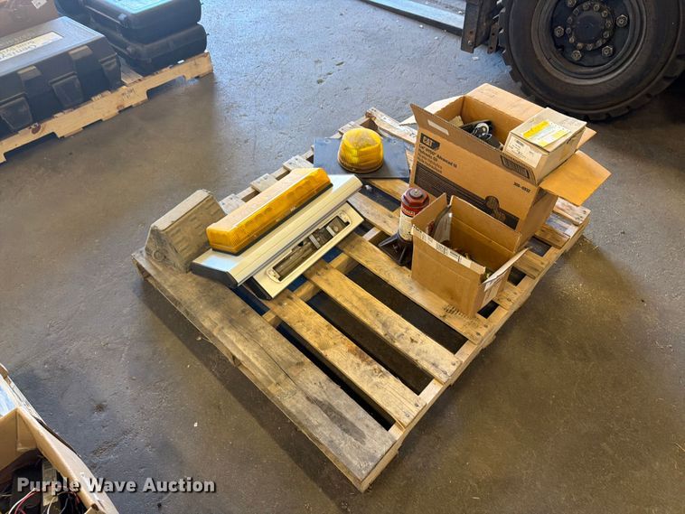 image for item DY3393 Tools