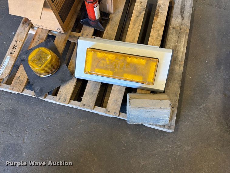image for item DY3393 Tools
