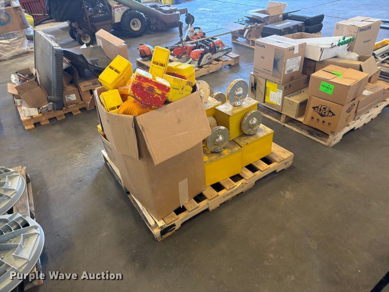 image for item DY3397 Barricade lights