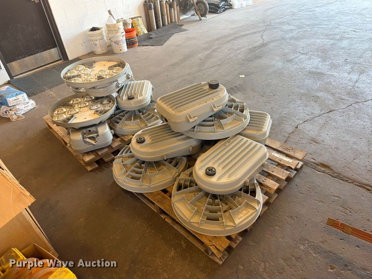 image for item DY3398 (8) LED street lights