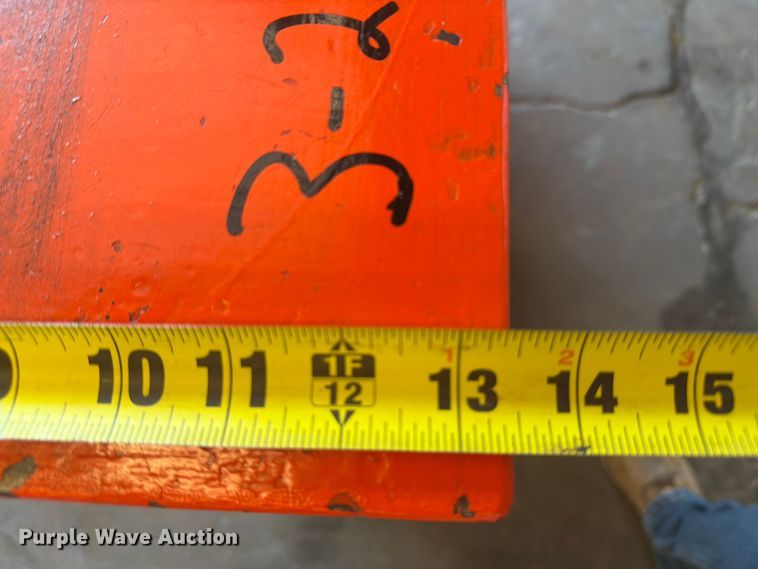 image for item DY3403 Oil tank