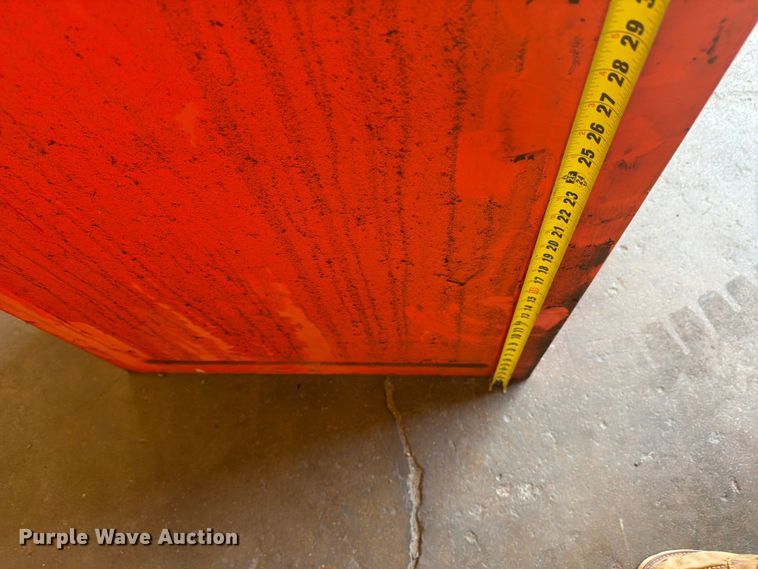 image for item DY3403 Oil tank