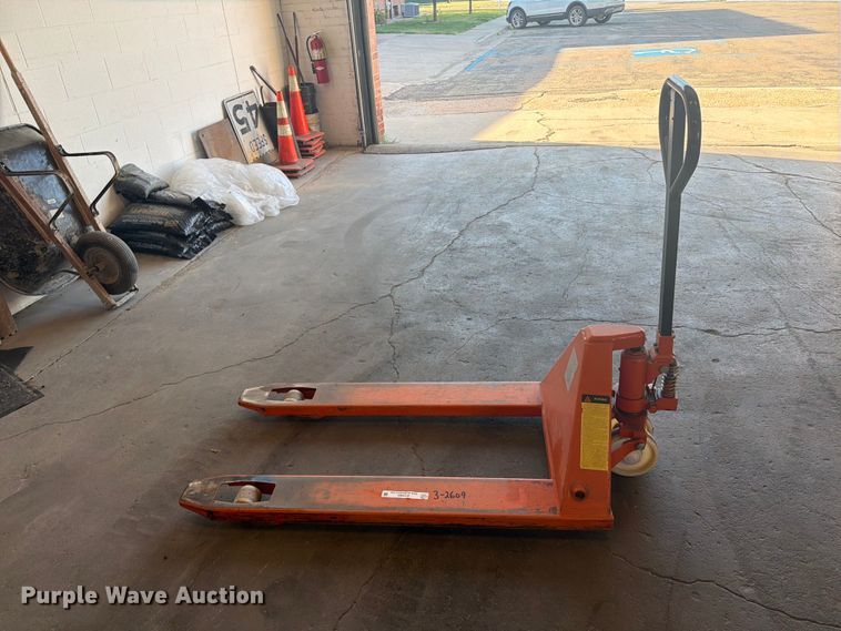 image for item DY3404 Pallet jack