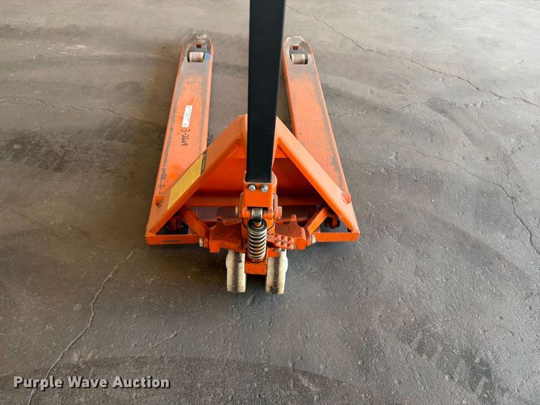 image for item DY3404 Pallet jack
