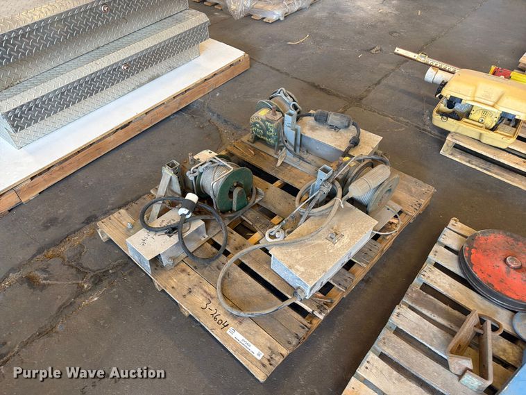 (3) winches