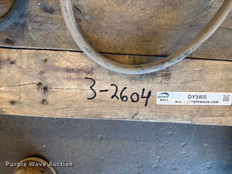 image for item DY3405 (3) winches