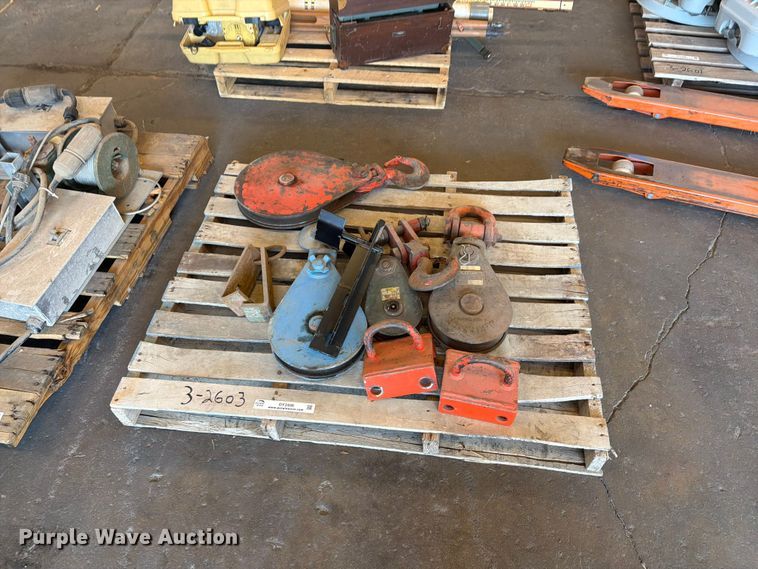 image for item DY3406 (4) crane blocks