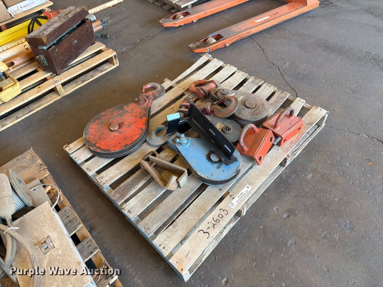 image for item DY3406 (4) crane blocks