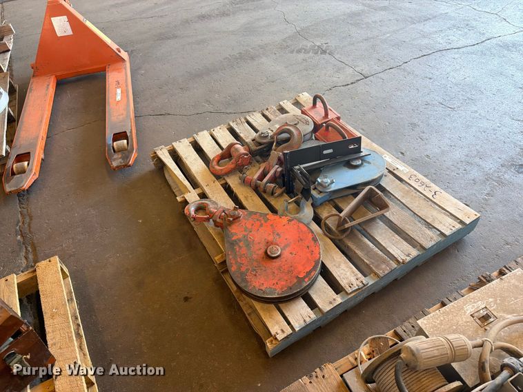 image for item DY3406 (4) crane blocks